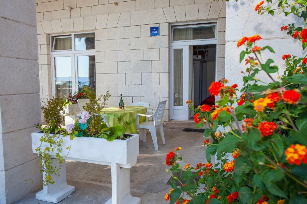Apartments Lara Podgora Exterior foto