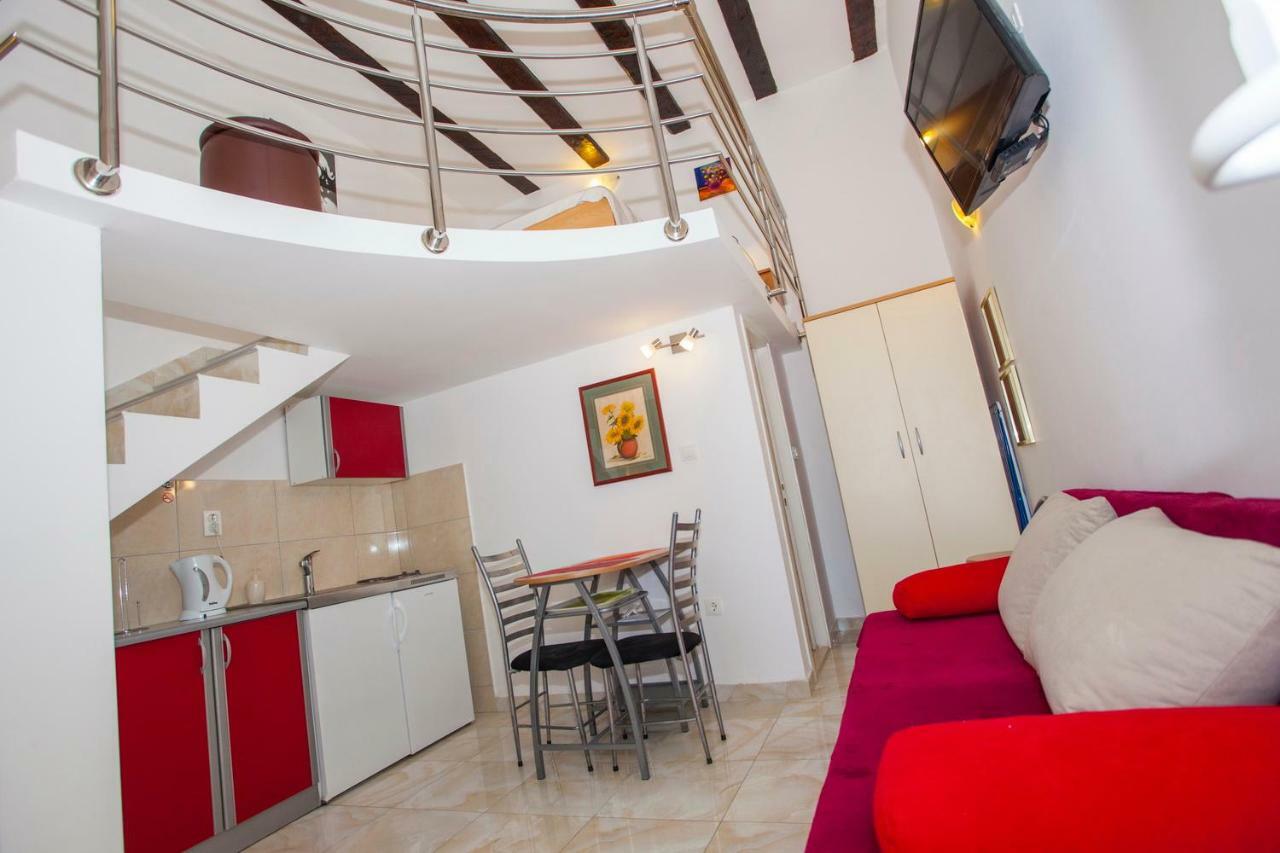 Apartments Lara Podgora Exterior foto